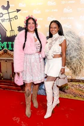 Influencerin Nicki Pistola und Sängerin Kavila Wiener (Miss Kavila) bei der Premierenfeier von Der Promihof von RTL2 auf dem Gertrudenhof. Hürth, 09.10.2025 NRW Deutschland Copyright: xChristophxHardtx