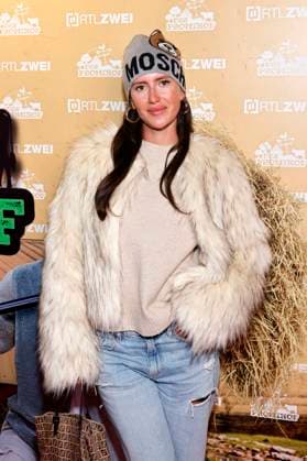 Reality-TV-Teilnehmerin Anna Olivia Kurdys (AnnaOliviax) bei der Premierenfeier von Der Promihof von RTL2 auf dem Gertrudenhof. Hürth, 09.10.2025 NRW Deutschland Copyright: xChristophxHardtx