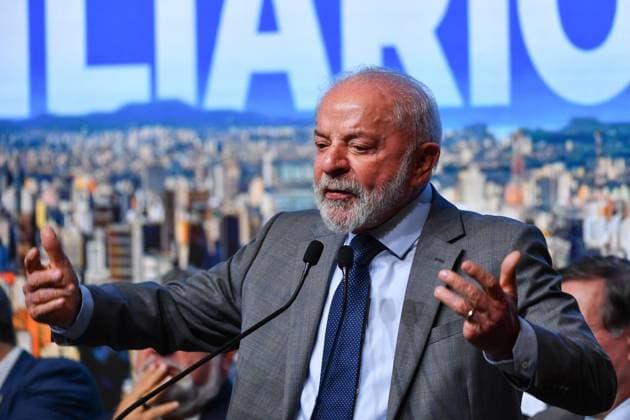 SaO PAULO, SP - 10.10.2025: LULA NOVO MODELO DE CRÃ DITO IMOBILIaRIO - The President of the Republic, Luiz Inacio Lula da Silva (PT), participates in the ceremony announcing the new real estate credit model, this Friday (10), at the Reboucas Convention Center, in Sao Paulo. x2820913x  RobertoxCasimiro