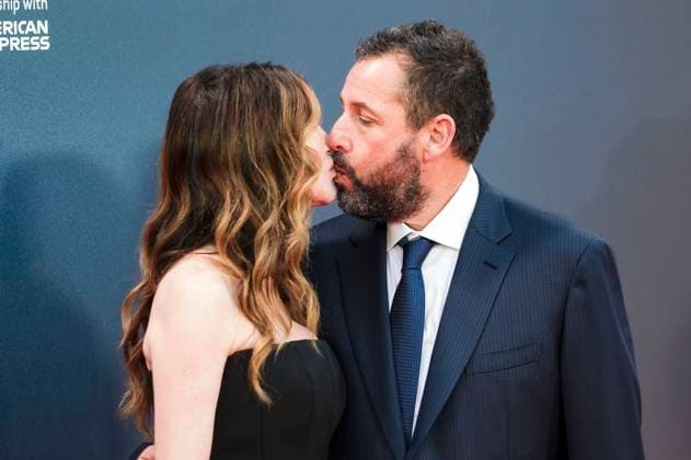 Jackie Sandler mit Ehemann Adam Sandler bei der Premiere des Kinofilms Jay Kelly auf dem 69. BFI London Film Festival 2025 in der Royal Festival Hall. London, 10.10.2025