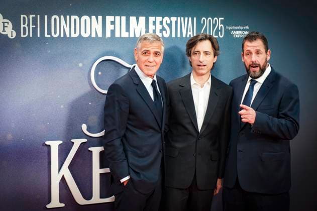 George Clooney, Adam Sandler und Noah Baumbach bei der Premiere des Kinofilms Jay Kelly auf dem 69. BFI London Film Festival 2025 in der Royal Festival Hall. London, 10.10.2025