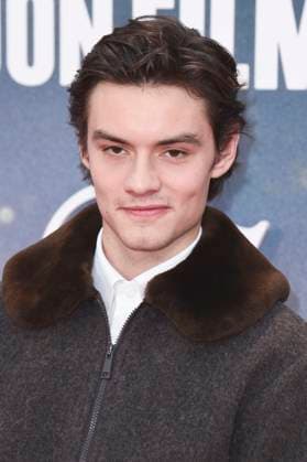Louis Partridge bei der Premiere des Kinofilms Jay Kelly auf dem 69. BFI London Film Festival 2025 in der Royal Festival Hall. London, 10.10.2025