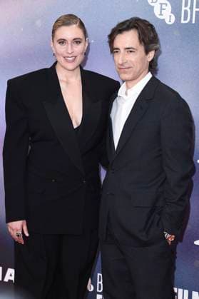 Greta Gerwig mit Ehemann Noah Baumbach bei der Premiere des Kinofilms Jay Kelly auf dem 69. BFI London Film Festival 2025 in der Royal Festival Hall. London, 10.10.2025