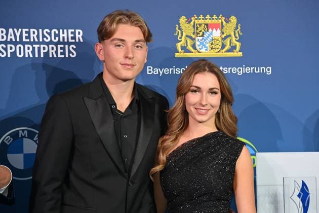 Justin ENGEL mit Freundin Elisabeth BRIXEL (Tennisprofi und Preistraeger HERAUSRAGENDER NACHWUCHSSPORTLER) . Bayerischer Sportpreis 2025 in der BMW Welt, Roter Teppich,Red Carpet am 11.10.2025