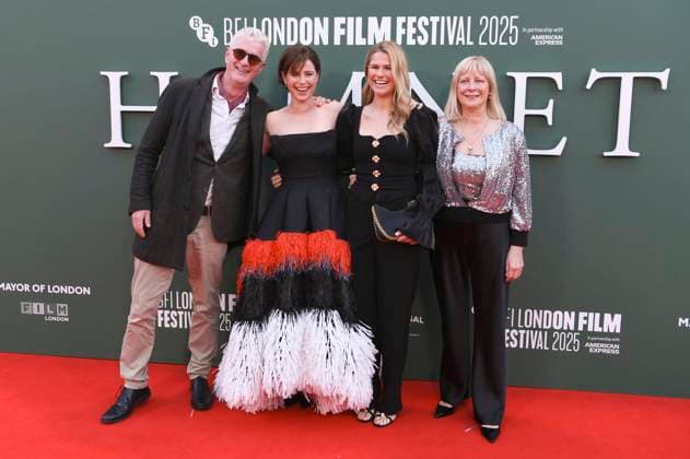 Tim Buckley, Jessie Buckley, Gast und Marina Cassidy bei der Premiere des Kinofilms Hamnet auf dem 69. BFI London Film Festival 2025 in der Royal Festival Hall. London, 11.10.2025