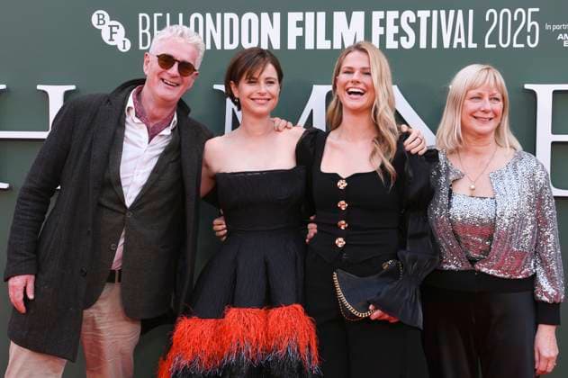 Tim Buckley, Jessie Buckley, Gast und Marina Cassidy bei der Premiere des Kinofilms Hamnet auf dem 69. BFI London Film Festival 2025 in der Royal Festival Hall. London, 11.10.2025