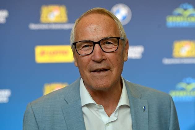 Alois SCHLODER (Ex-Eishockeyspieler), Einzelbild,angeschnittenes Einzelmotiv,Portraet,Portrait,Porträt. Bayerischer Sportpreis 2025 in der BMW Welt, Roter Teppich,Red Carpet am 11.10.2025