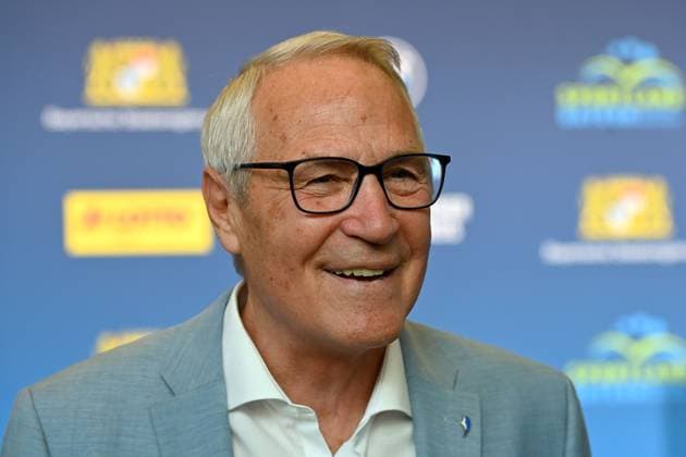 Alois SCHLODER (Ex-Eishockeyspieler), Einzelbild,angeschnittenes Einzelmotiv,Portraet,Portrait,Porträt. Bayerischer Sportpreis 2025 in der BMW Welt, Roter Teppich,Red Carpet am 11.10.2025