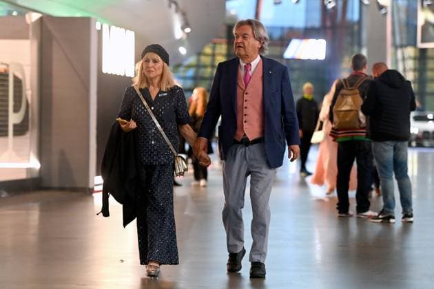 Helmut MARKWORT mit Ehefrau Patricia RIEKEL. Bayerischer Sportpreis 2025 in der BMW Welt, Roter Teppich,Red Carpet am 11.10.2025