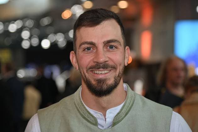 Sideris TASIADIS (Wildwasser Kanute), Einzelbild,angeschnittenes Einzelmotiv,Portraet,Portrait,Porträt. Bayerischer Sportpreis 2025 in der BMW Welt, Roter Teppich,Red Carpet am 11.10.2025