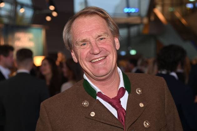 Markus WASMEIER (Ex Skirennlaeufer), Einzelbild,angeschnittenes Einzelmotiv,Portraet,Portrait,Porträt. Bayerischer Sportpreis 2025 in der BMW Welt, Roter Teppich,Red Carpet am 11.10.2025