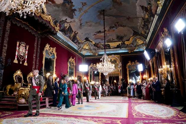 The King and Queen of Spain, the Princess of Asturias and the Infanta Sofia preside over a reception at the Royal Palace for the National Holiday King Felipe and Queen Letizia, Princess Leonor and Infanta Sofia with several people during the reception on the occasion of the National Holiday, at the Royal Palace, on October 12, 2025, in Madrid Spain The event is presided over by the King and Queen, the Princess of Asturias and the Infanta Sofia after the solemn act of homage to the National Flag and the military parade held in the Plaza de Cánovas del Castillo The commemoration of the National Holiday aims to solemnly recall moments of collective history that are part of the common historical, cultural and social heritage, assumed as such b  Copyright: xA.xPÃ rezxMecax 7022994