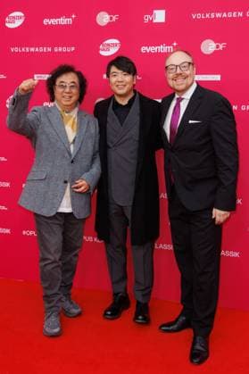 Award - Deutscher Filmpreis 2024 Lang Lang und Clemens Trautman beim Opus Klassik 2025 im Konzerthaus am Gendarmenmarkt am 12.10.2025 in Berlin. Copyright: xEventpressxKochanx