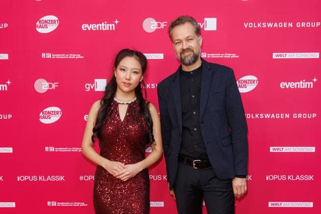 Award - Deutscher Filmpreis 2024 Leia Zhu und Marcus Heinicke beim Opus Klassik 2025 im Konzerthaus am Gendarmenmarkt am 12.10.2025 in Berlin. Copyright: xEventpressxKochanx