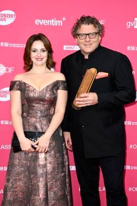 Sophie Gordeladze und Marcus Bosch bei der Verleihung des Opus Klassik 2025 im Konzerthaus am Gendarmenmarkt. Berlin, 12.10.2025
