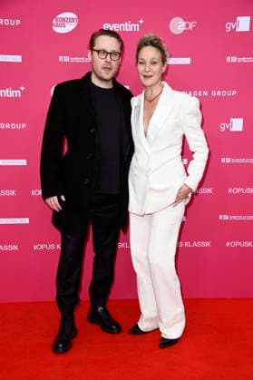 Jeanette Hain mit Sohn Jonas Hain bei der Verleihung des Opus Klassik 2025 im Konzerthaus am Gendarmenmarkt. Berlin, 12.10.2025
