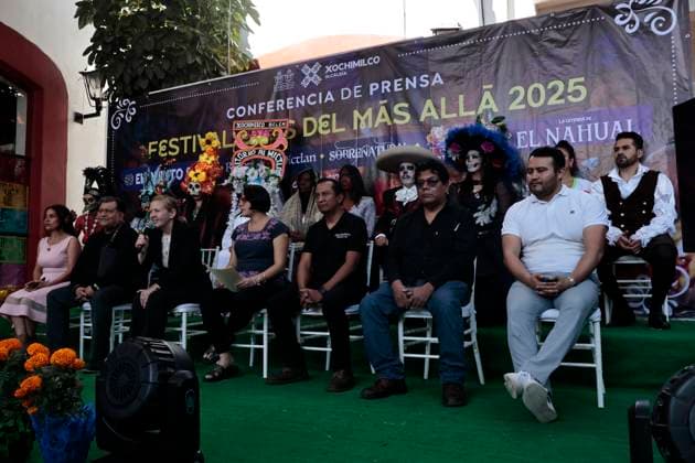 October 13, 2025, Mexico, Cdmx, Mexico: Preparations for the Day of the Dead celebration have begun in the Xochimilco region of Mexico City. In addition to catrinas and catrines, there will be special presentations based on Mexican traditions, not Halloween. The important thing is to keep Mexican traditions alive over any other expression that seeks to replace the elements and importance that the Day of the Dead holds for our country and traditions. Mexico Mexico - ZUMAp204 20251013_zip_p204_007 Copyright: xJosuexPerezx