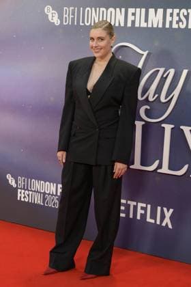 Jay Kelly Film Premiere Director Greta Gerwig attends the BFI London Film Festival Gala of Jay Kelly, during the BFI London Film Festival, the Royal Festival Hall, London. 10th October 2025.  Copyright: xAndrewxSimsx NINTCHDBPICT001030887482