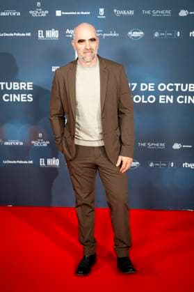 La Deuda Premiere, Madrid, Spain - 14 Oct 2025 Luis Tosar attends to La Deuda Premiere at Callao Cinema on 14 September, 2025 in Madrid, Spain. (Credit: Miguel Escavias Alfa Images) Madrid Callao Cinema Madrid Spain Copyright: x x2025xMiguelxEscavias AlfaxImagesx