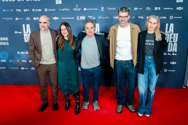 La Deuda Premiere, Madrid, Spain - 14 Oct 2025 Luis Tosar, Itziar Ituno, Daniel Guzman, Fernando Valdivielso and Mona Martinez attend to La Deuda Premiere at Callao Cinema on 14 September, 2025 in Madrid, Spain. (Credit: Miguel Escavias Alfa Images) Madrid Callao Cinema Madrid Spain Copyright: x x2025xMiguelxEscavias AlfaxImagesx