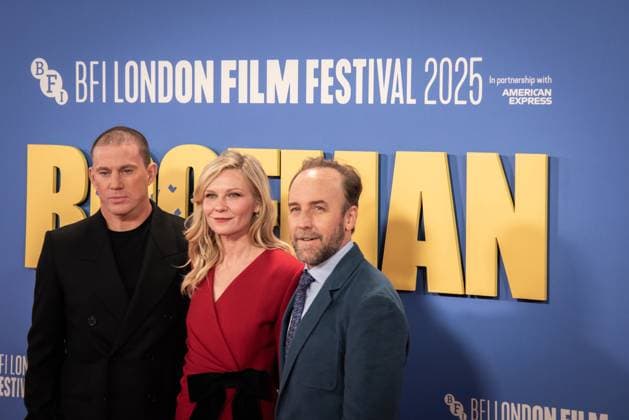 Roofman Headline Gala - The 69th BFI London Film Festival in London, UK - 14 Oct 2025 (L-R) Channing Tatum, Kirsten Dunst and Director Derek Cianfrance attend the Roofman Headline Gala at the 69th BFI London Film Festival at The Royal Festival Hall. Roofman Headline Gala - The 69th BFI London Film Festival London United Kingdom Copyright: xLoredanaxSangiulianox xSOPAxImagesx LSangiuliano-6859