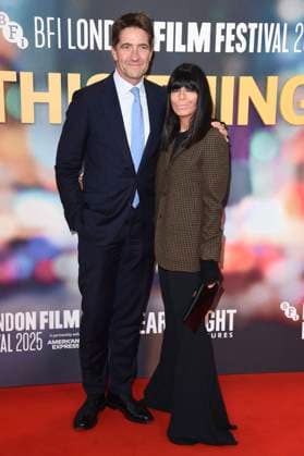 Kris Thykier mit Ehefrau Claudia Winkleman bei der Premiere des Kinofilms Is This Thing On? auf dem 69. BFI London Film Festival 2025 in der Royal Festival Hall. London, 14.10.2025