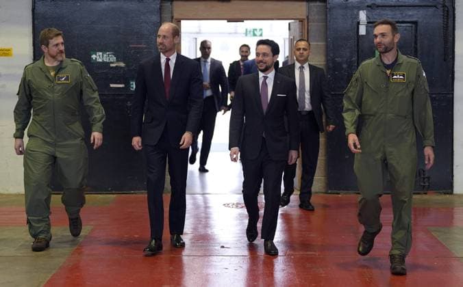 . 15 10 2025. Wallingford, United Kingdom. Prince William and Crown Prince Hussein of Jordan during a visit to RAF Benson in Wallingford, United Kingdom.  xPoolx xi-Imagesx IIM-26304-0027