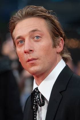 London Film Festival 2025 - Springsteen: Deliver Me from Nowhere Arrivals at Royal Festival Hall, Southbank, London Jeremy Allen White attends the Headline Gala of Springsteen: Deliver Me from Nowhere at The 69th BFI London Film Festival at Royal Festival Hall, Southbank, London, England, UK on Wednesday 15 October, 2025., Credit:Justin Ng Avalon UK, England, London, Royal Festival Hall, Southbank Copyright: xJustinxNgx xAvalonx 1045764375