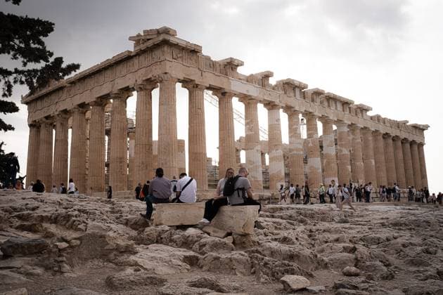 Restoration of the Acropolis in Athens, Greece Visitors view the Parthenon in Athens, Greece on 15 October 2025. For the first time in fifteen years, visitors to the Acropolis can see the western side of the Parthenon free of scaffolding, revealing the ancient temple’s full grandeur once again. The removal of the metal framework, completed in mid-October 2025, marks a significant milestone in the long-running restoration of the monument, which has been under continuous conservation since 2009. While work will continue on other parts of the structure, this phase allows both Athenians and tourists to appreciate the Parthenon’s classical form more clearly before lighter scaffolding is set up again as part of the next stage of preservation. At  Copyright: xMatrixxImagesx xGrigorisxSagmatox