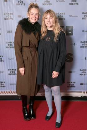 Rosa Lee Markert und Stella Marie Markert bei der Premiere des Kinofilms Danke für nichts im Filmtheater Colosseum. Berlin, 15.10.2025