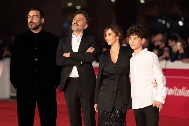 Edoardo Leo, Alessandro Aronadio, Teresa Saponangelo, and Javier Francesco Leoni attend the Per Te red carpet during the 20th Rome Film Festival at Auditorium Parco Della Musica in Rome, Italy, on October 16, 2025.  Copyright: xLucaxCarlinox originalFilename: carlino-notitle251016_np8h7.jpg