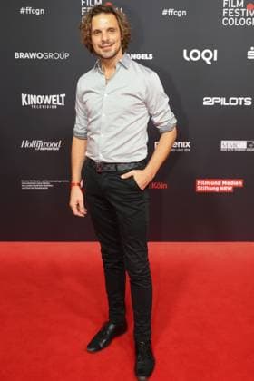 Chris Schulz bei der Ankunft zur Verleihung der Film Festvial Cologne Awards am 16.10.2025 im Cineplex Filmpalast in Koeln Film Festival Cologne Awards 2025 in Koeln