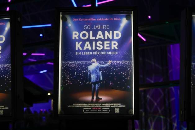 Weltpremiere des Roland Kaiser Konzertfilm 50 Jahre Roland Kaiser - Ein Leben für die Musik in Münster Münster, 16.10.2025 Roland Kaiser Plakat am Cineplex Münster bei der Weltpremiere des Roland Kaiser-Konzertfilms in Münster NRW Copyright: xMatthiasxGränzdörferx