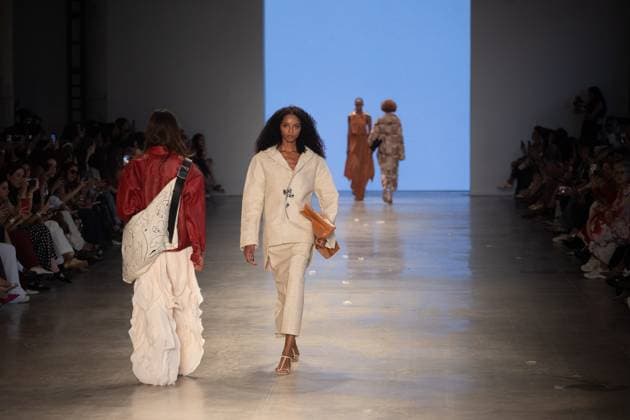 SaO PAULO, SP - 16.10.2025: SPFW N60 - Fashion designer Marina Bitu& 39;s fashion show at SPFW N60 takes place this Thursday afternoon (16) at the Brazilian Cultures Pavilion in Ibirapuera Park, in Sao Paulo, SP. x2825478x  RodileixMorais