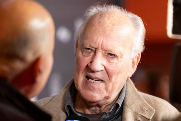 Regisseur, Filmemacher Werner HERZOG (mi.), Preistraeger Filmpreis Koeln 2025, Portrait, Portraet, im Interview, beim Film Festival Cologne, im Filmpalast Koeln, am 16.10.2025.