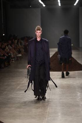 Leandro Castro s fashion show at SPFW No. 60 in Sao Paulo Sao Paulo (SP), 10 16 2025 - Fashion Fashion Show King Boy Leandro Castro fashion show at Sao Paulo Fashion Week - SPFW N60, at Pacubra in Ibirapuera Park in Sao Paulo, this Thursday, October 16, 2025. (Foto: Fabricio Bomjardim Thenews2 imago images) Leandro Castro s fashion show at SPFW No. 60 in Sao Paulo  Copyright: xFABRICIOxBOMJARDIMx