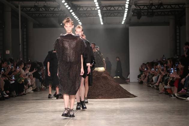 SaO PAULO, SP - 16.10.2025: SPFW N60 - SPFW N60 takes place between October 16th and 20th, at Pacubra, in Sao Paulo. The Leandro Castro brand show takes place on the afternoon of this Thursday, (16). x2825535x  AngÃ licaxAlves