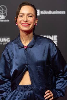 Red Carpet Before The Award Ceremony For Cologne Film Festival 2025 Bianca Hauda poses for pictures on the red carpet before the award ceremony of the Cologne Film Festival 2025 at Film Palast in Cologne, Germany, on October 26, 2025. cologne Germany  Copyright: xYingxTangx originalFilename: tang-notitle251016_nppu3.jpg