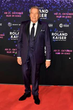 abb Roland Kaiser der Schlagersaenger auf dem roten Teppich bei der Kino Weltpremiere des Films 50 Jahre Roland Kaiser - Ein Leben fuer die Musik im Kino Cineplex am 16.10,2025 in Muenster NRW Deutschland