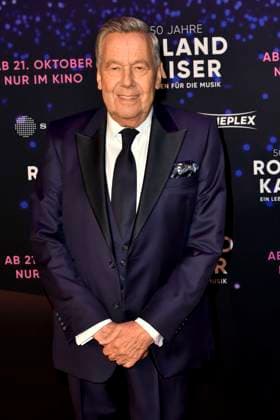 abb Roland Kaiser der Schlagersaenger auf dem roten Teppich bei der Kino Weltpremiere des Films 50 Jahre Roland Kaiser - Ein Leben fuer die Musik im Kino Cineplex am 16.10,2025 in Muenster NRW Deutschland
