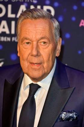 abb Roland Kaiser der Schlagersaenger auf dem roten Teppich bei der Kino Weltpremiere des Films 50 Jahre Roland Kaiser - Ein Leben fuer die Musik im Kino Cineplex am 16.10,2025 in Muenster NRW Deutschland