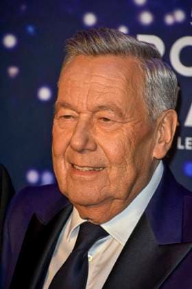 abb Roland Kaiser der Schlagersaenger auf dem roten Teppich bei der Kino Weltpremiere des Films 50 Jahre Roland Kaiser - Ein Leben fuer die Musik im Kino Cineplex am 16.10,2025 in Muenster NRW Deutschland