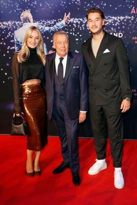 Roland Kaiser mit Tochter Annalena Keiler und Sohn Jan Kaiser bei der Premiere des Dokumentarfilms 50 Jahre Roland Kaiser - Ein Leben für die Musik im Cineplex Münster. Münster, 16.10.2025