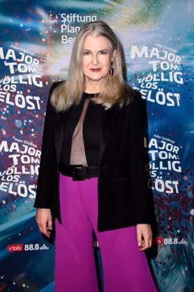 Lieselotte Reznicek bei der Weltpremiere der 360Â° Fulldome-Show von Peter Schillings Major Tom: völlig losgelöst im Zeiss-Großplanetarium. Berlin, 16.10.2025