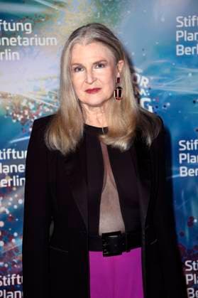 Lieselotte Reznicek bei der Weltpremiere der 360Â° Fulldome-Show von Peter Schillings Major Tom: völlig losgelöst im Zeiss-Großplanetarium. Berlin, 16.10.2025