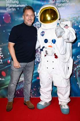 Lars Pape bei der Weltpremiere der 360Â° Fulldome-Show von Peter Schillings Major Tom: völlig losgelöst im Zeiss-Großplanetarium. Berlin, 16.10.2025