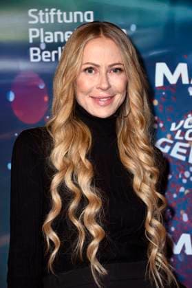 Jenny Elvers bei der Weltpremiere der 360Â° Fulldome-Show von Peter Schillings Major Tom: völlig losgelöst im Zeiss-Großplanetarium. Berlin, 16.10.2025