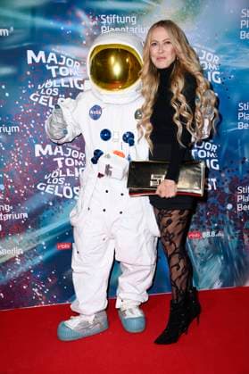 Jenny Elvers bei der Weltpremiere der 360Â° Fulldome-Show von Peter Schillings Major Tom: völlig losgelöst im Zeiss-Großplanetarium. Berlin, 16.10.2025