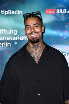 Germain Wolf bei der Weltpremiere der 360Â° Fulldome-Show von Peter Schillings Major Tom: völlig losgelöst im Zeiss-Großplanetarium. Berlin, 16.10.2025