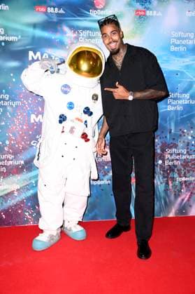 Germain Wolf bei der Weltpremiere der 360Â° Fulldome-Show von Peter Schillings Major Tom: völlig losgelöst im Zeiss-Großplanetarium. Berlin, 16.10.2025